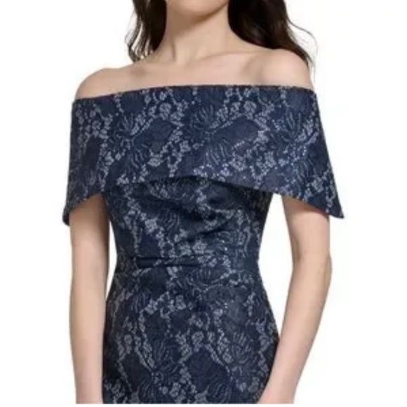 Vince Camuto Navy and Silver Evening Gown - Size 6 - Like New - Picture 4 of 7